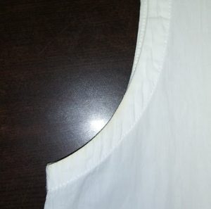 シミ抜き後のノースリーブ