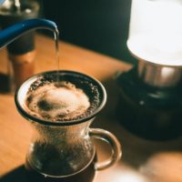 コーヒーをドリップする