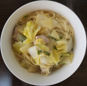 白菜と鶏肉のスープパスタ