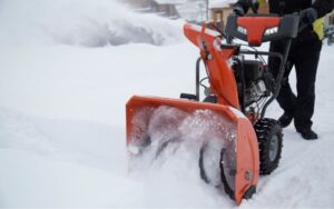 ローダー式の除雪機