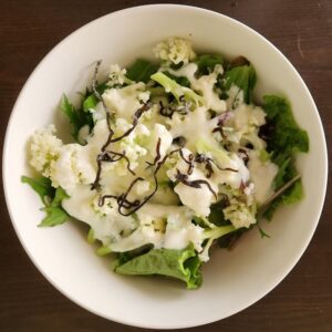 レタス、水菜、カリフローレのサラダ