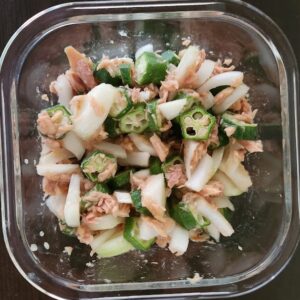 オクラ、ツナ、玉ねぎ、麺つゆ