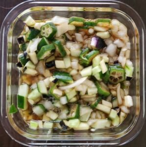 オクラ、ナス、キュウリ、玉ねぎ、麺つゆ